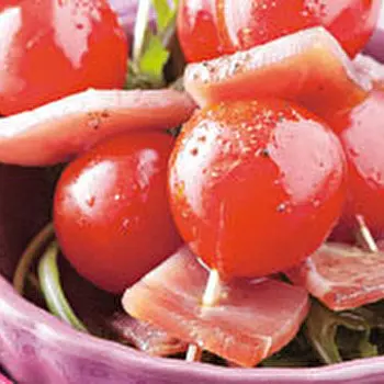 Petites brochettes jambon des Ardennes et tomates cerises