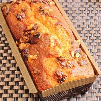 Mini cake aux poires, roquefort et noix
