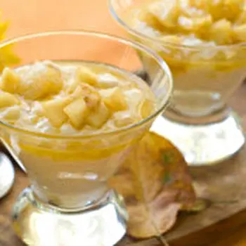 Mousse de Reblochon, poire & caramel au beurre salé