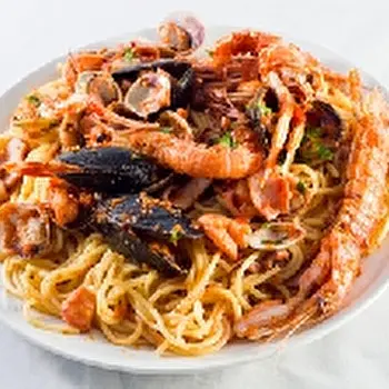 Spaghetti aux écrevisses et coquilles Saint-Jacques