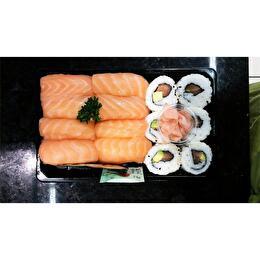 SKY KITCHEN 14 sushi saumon