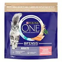 Purina, Croquettes pour chat adulte au saumon