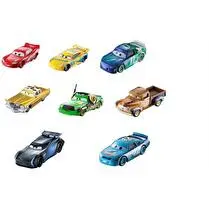 Disney, vehicules cars modèles assortis