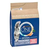 Purina, Croquettes spécial chat stérilisé riche en saumon