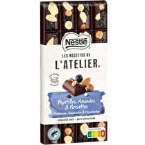 LES RECETTES DE L'ATELIER NESTLÉ Tablette de chocolat noir myrtilles amandes et noisettes