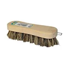 Votre rayon propose, Brosse à laver fibres végétales monture bois, avec crochet métal