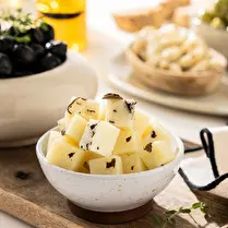 Sélectionné par nos pros, Cubes de pecorino aux truffes