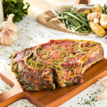 Votre boucher propose, Côte à l'os marinée ail et fines herbes