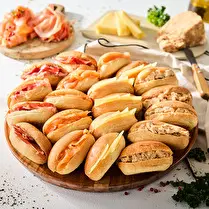 Votre charcutier propose, Navettes saumon fumé, jambon cru, rillette de porc, emmental x 20