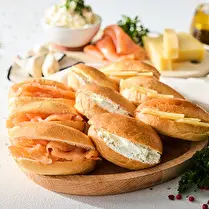 Votre charcutier propose, Navettes saumon, boursin, emmental x 9