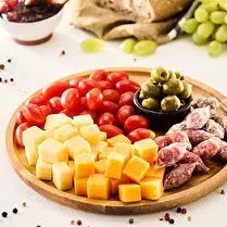 Fabriqué dans nos ateliers, Plateau apéro cheddar gouda - 4 à 5 personnes
