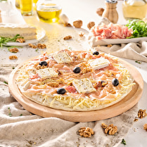 Fabriqué dans nos ateliers, Pizza brie truffé avec jambon de Parme