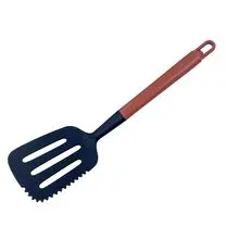Carrefour, Pelle manche terracotta