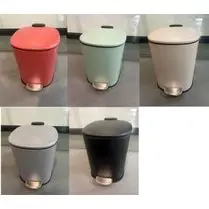 Carrefour, Poubelle de salle de bain noire 3l